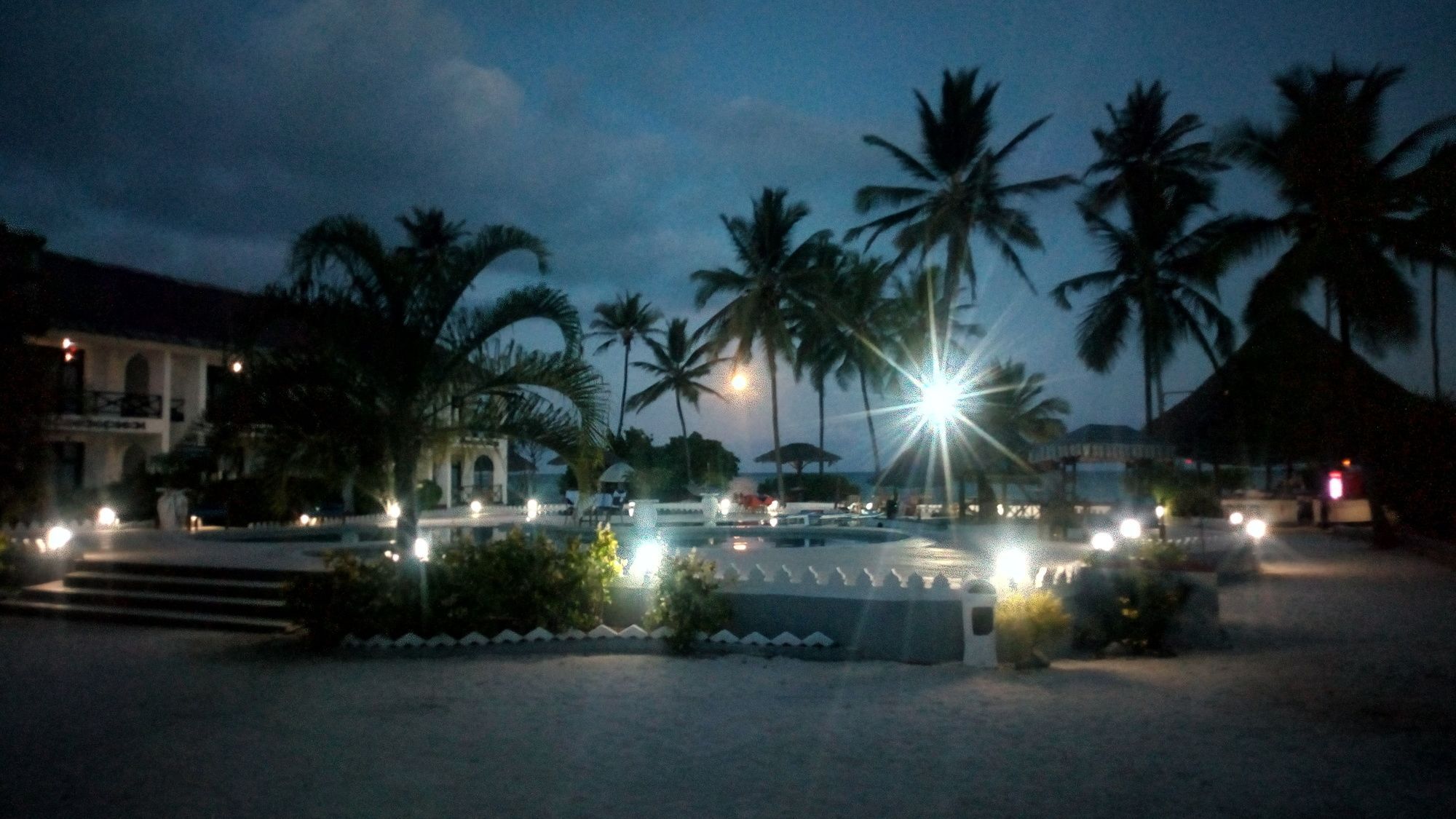 African Sun Sand Sea Beach Resort & Spa Bwejuu Esterno foto