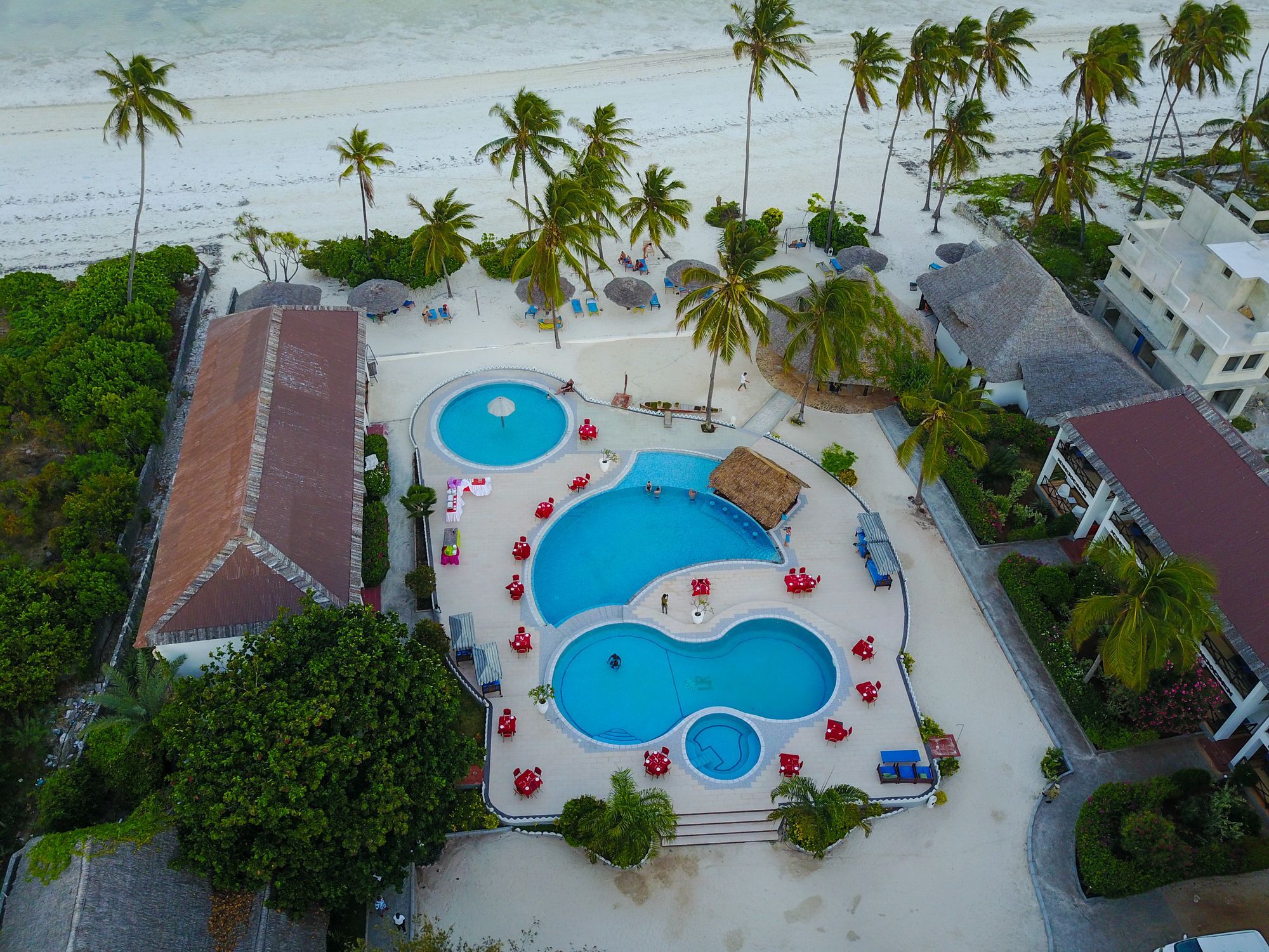 African Sun Sand Sea Beach Resort & Spa Bwejuu Esterno foto