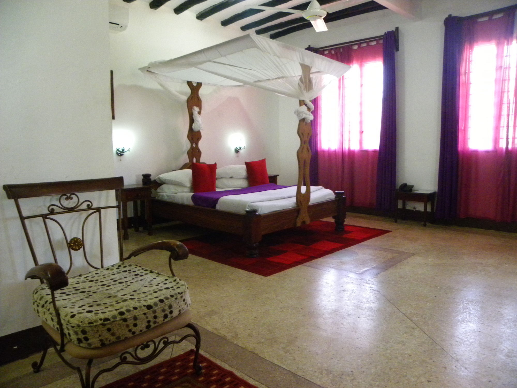 African Sun Sand Sea Beach Resort & Spa Bwejuu Esterno foto